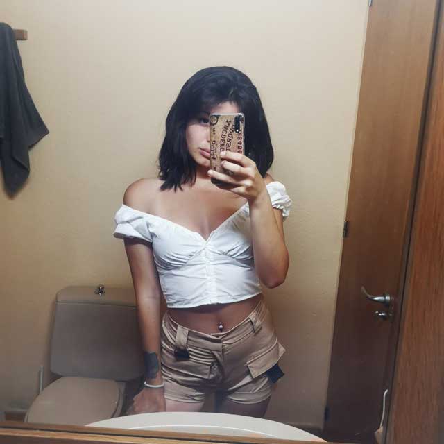 Look of @ghattaxtasis from 28 Mayo, 2019 | 21 Buttons