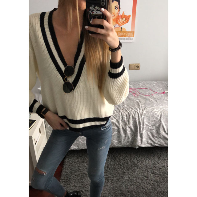 Look of @luciapantemprano from 14 March, 2018 | 21 Buttons