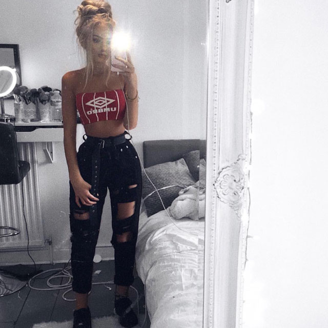 Look of @celebsoutfits from 15 March, 2018 | 21 Buttons