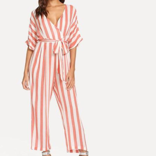 Look of @looksadiction from 4 November, 2018 | 21 Buttons