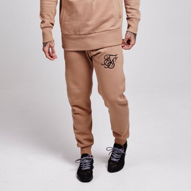 Look of @siksilk from 18 Abril, 2018 | 21 Buttons