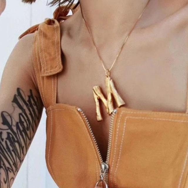Look von @mariapdv vom 16 September, 2018 | 21 Buttons