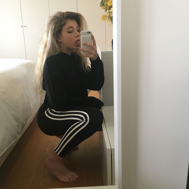 Tenue de @vivi.marcucci datant du 6 Juin 2018 | 21 Buttons