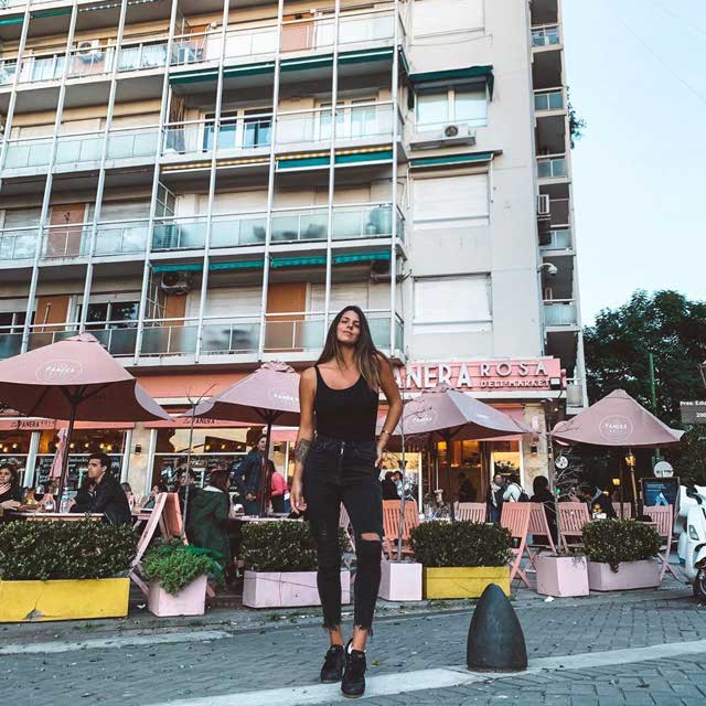 Tenue de @_lmflores datant du 1 Août 2019 | 21 Buttons