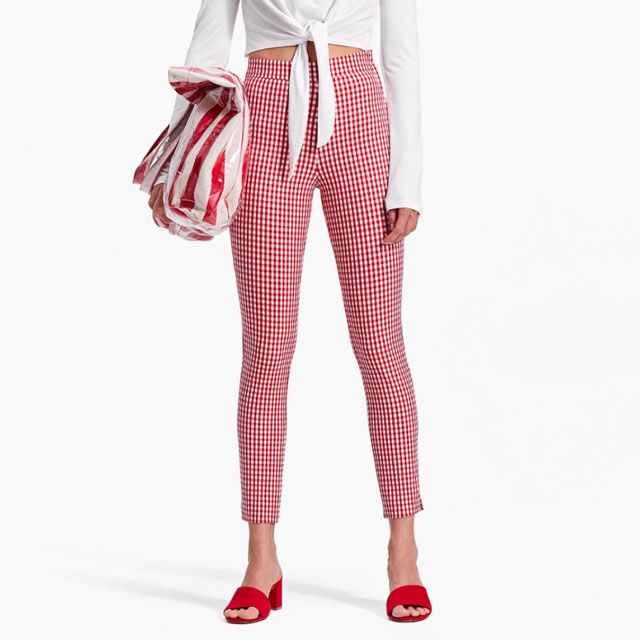 Look of @emiliachch from 15 May, 2018 | 21 Buttons