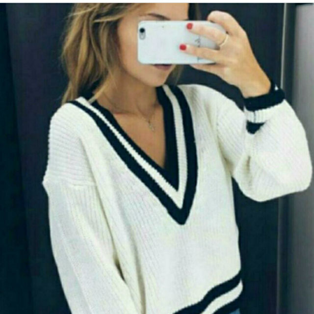 Look von @nora.sz vom 1 September, 2017 | 21 Buttons