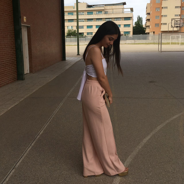 Look of @miriamschzg from 28 May, 2017 | 21 Buttons