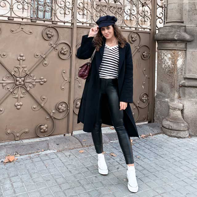 Look von @lauparisienne vom 8 Februar, 2021 | 21 Buttons