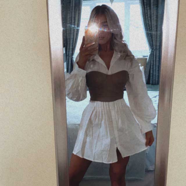 Look von @emilyjacksxn vom 30 November, 2020 | 21 Buttons