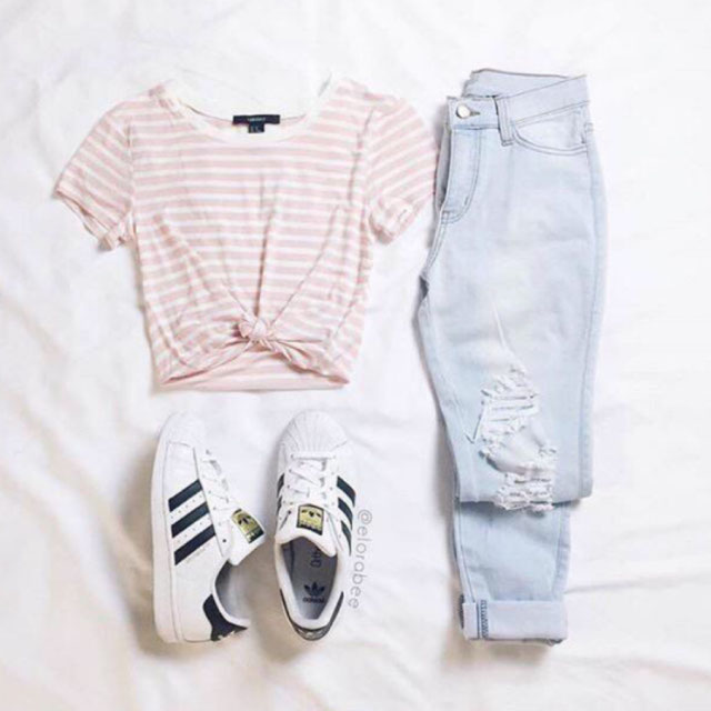 Look von @tumblrgrunge_outfits vom 25 Juli, 2017 | 21 Buttons