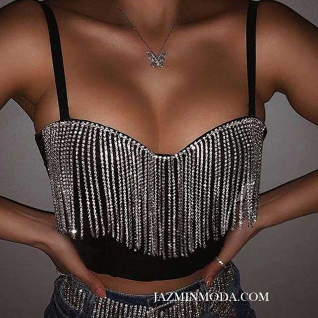 Look von @jazminmoda_oficial vom 14 Oktober, 2020 | 21 Buttons