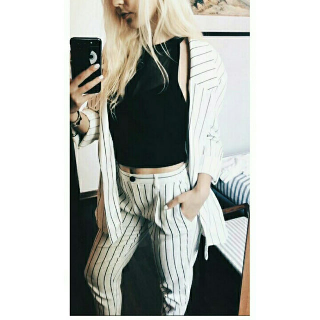 O look de @chiaraferragnicollection de 23 Agosto, 2017 | 21 Buttons