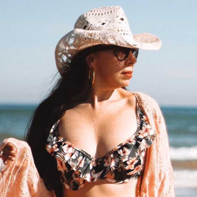 O look de @acitydollscloset de 28 Julho, 2020 | 21 Buttons