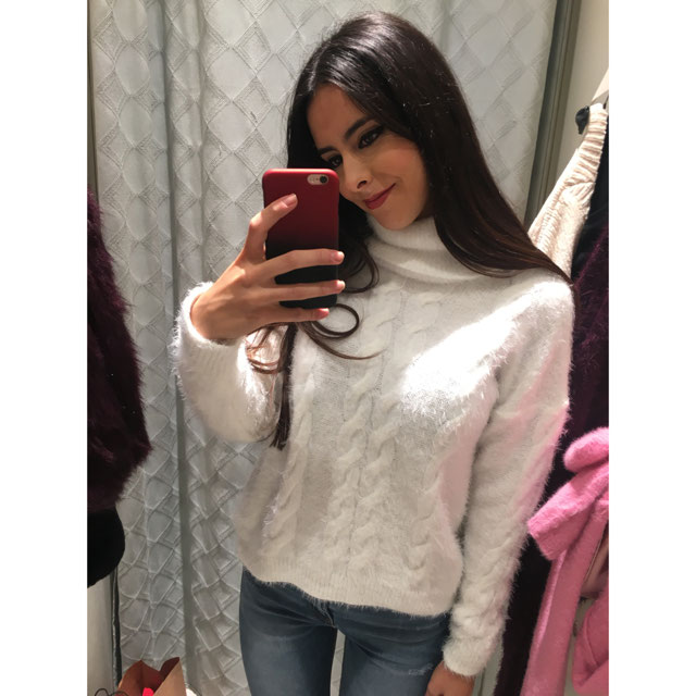 Look of @justmaria95 from 17 November, 2017 | 21 Buttons