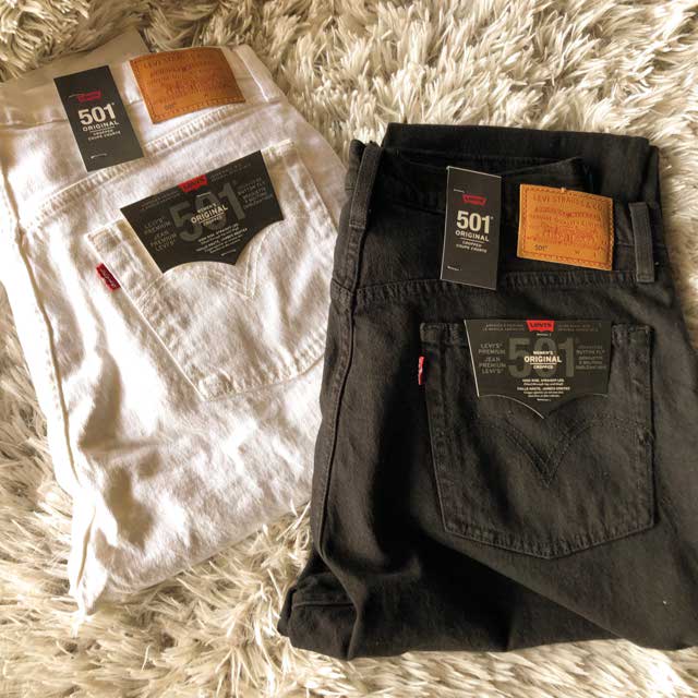 Tenue de @www.daretobeablogger.com datant du 7 Juin 2020 | 21 Buttons