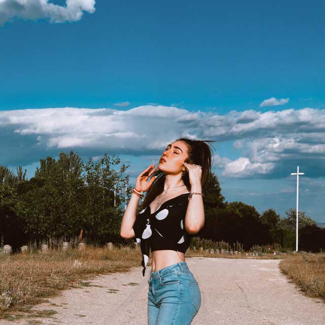 Look von @claauortizz vom 5 Juni, 2020 | 21 Buttons