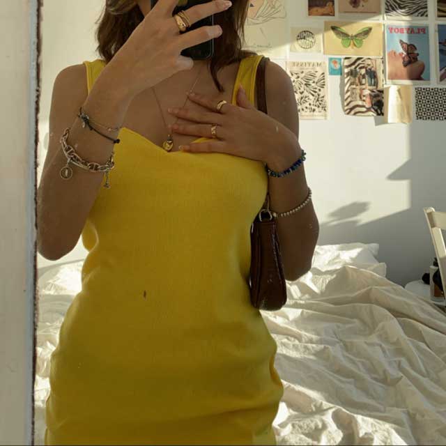 Look of @carlacttn from 20 March, 2021 | 21 Buttons