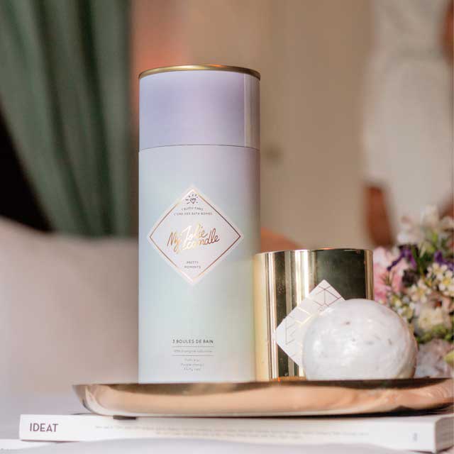Look of @myjoliecandle.es from 7 August, 2019 | 21 Buttons