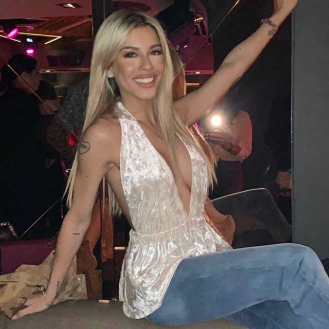 Образ @ orianagmarzoli из/от 20 Апрель, 2019 | 21 Buttons