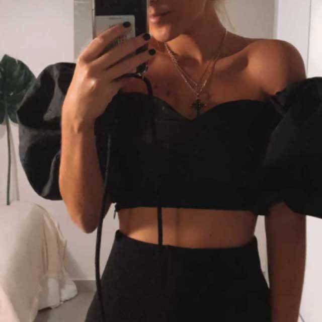 Look of @rociogma99 from 19 December, 2019 | 21 Buttons
