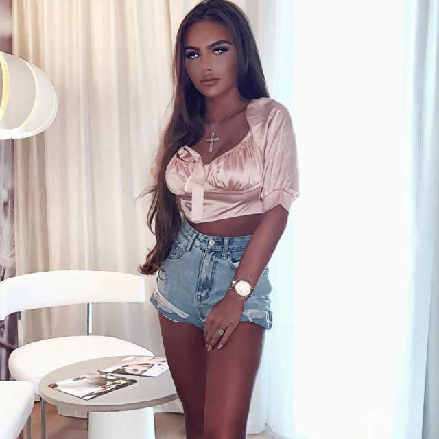Baddie Outfits😜 (@igbaddies)