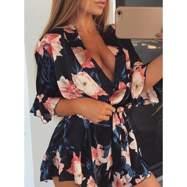 Look von @fashiontumblr_ vom 15 Mai, 2017 | 21 Buttons