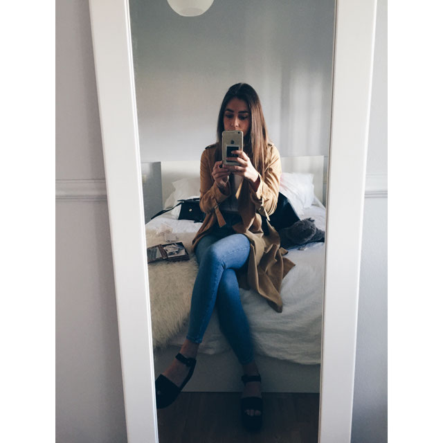 Look von @saraatouri vom 18 April, 2016 | 21 Buttons