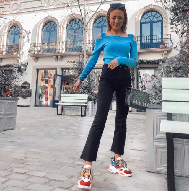 Tenue de @giinovart_ datant du 26 Février 2020 | 21 Buttons