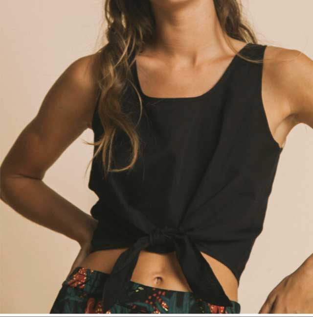 O look de @martatenam de 4 Abril, 2020 | 21 Buttons