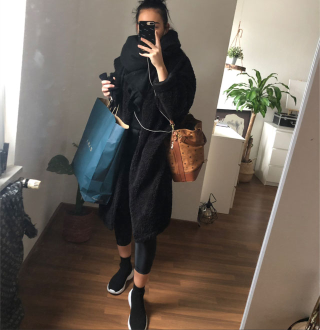 Look of @yesiamsara from 30 December, 2018 | 21 Buttons