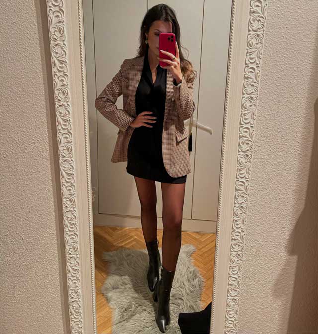 Look of @nereaherreraa_ from 9 December, 2021 | 21 Buttons