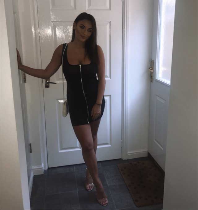Look of @megnewton from 26 July, 2019 | 21 Buttons