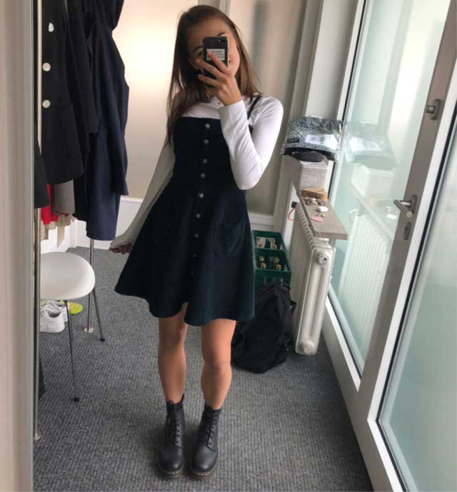 Look of @carolineanna from 30 September, 2019 | 21 Buttons
