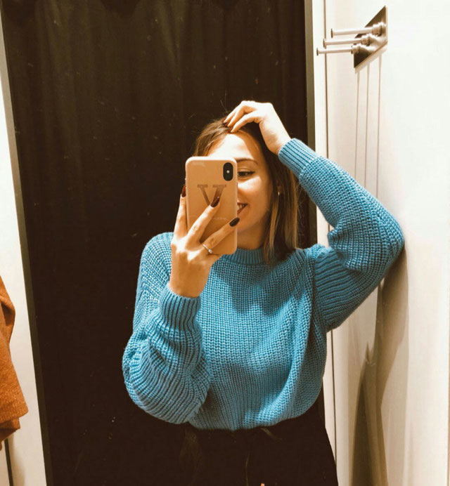 Look of @cristinaccl4 from 6 December, 2018 | 21 Buttons