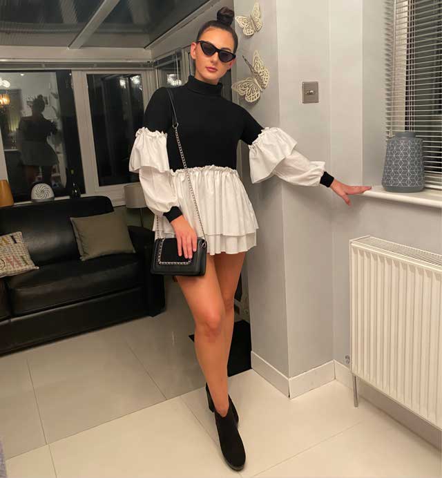 Look von @katiemarchantx vom 23 Oktober, 2020 | 21 Buttons