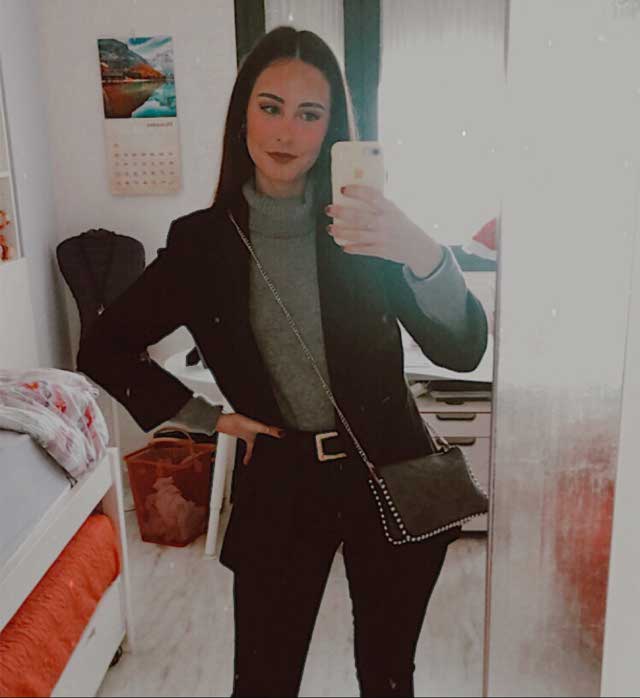 Look von @blancagnzal vom 23 Dezember, 2019 | 21 Buttons