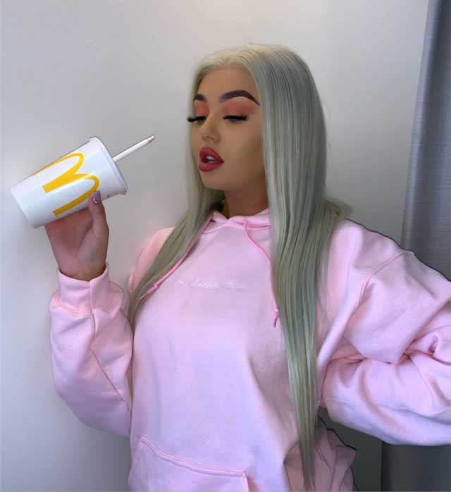 O look de @ellieeewbu de 24 Maio, 2019 | 21 Buttons