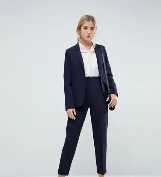 O look de @aboutoutfits de 2 Setembro, 2018 | 21 Buttons