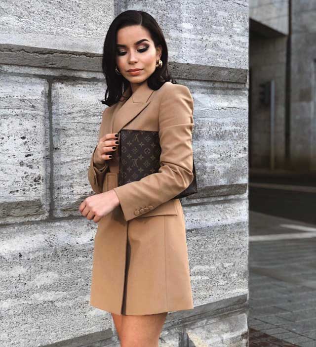 Look von @martina_granatiero vom 10 Februar, 2019 | 21 Buttons