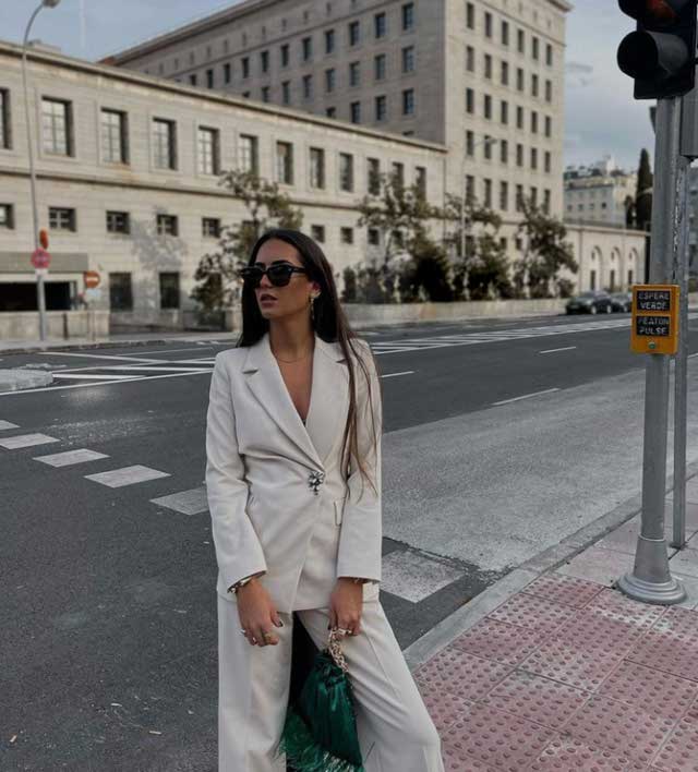 O look de @armariodesecretos de 15 Março, 2022 | 21 Buttons