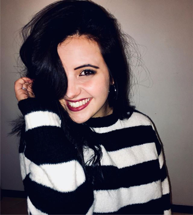 Look of @alessssiiaa from 25 Mayo, 2018 | 21 Buttons