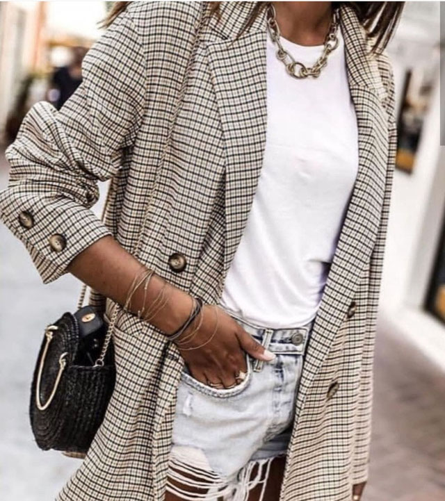 Look of @lowcostvibes from 2 October, 2018 | 21 Buttons