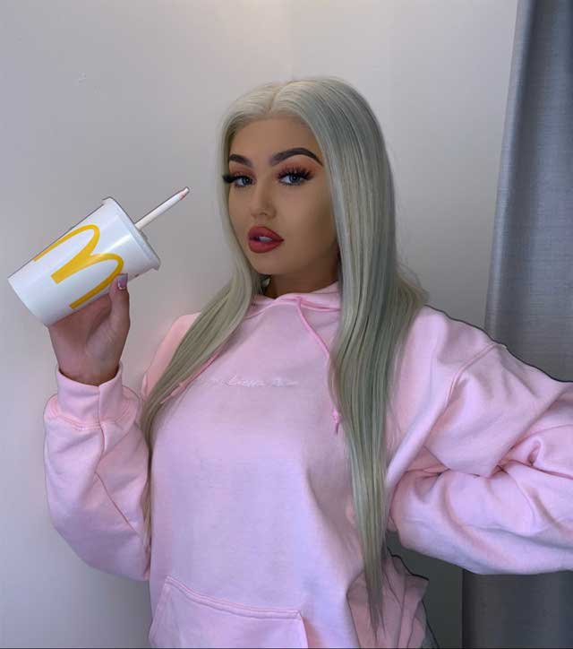 O look de @ellieeewbu de 24 Maio, 2019 | 21 Buttons