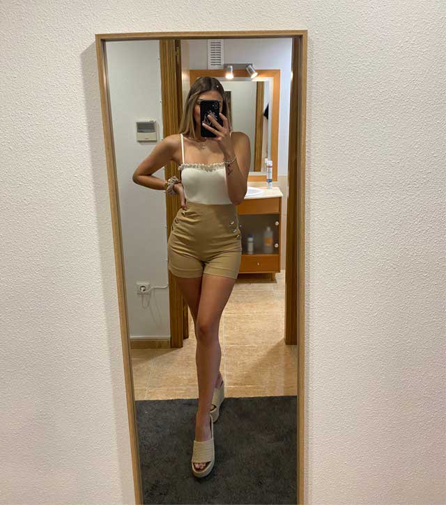 O look de @maaariasoler de 25 Junho, 2021 | 21 Buttons