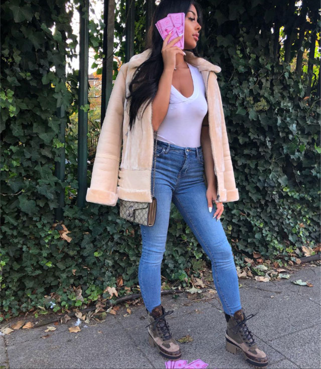 Look von @myamillsx vom 21 Oktober, 2018 | 21 Buttons