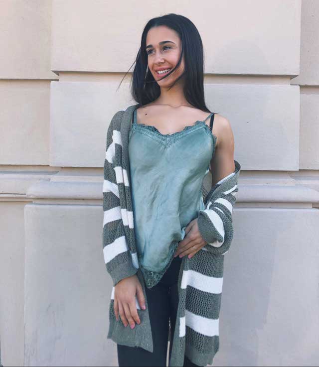 O look de @digiannichiara de 29 Março, 2019 | 21 Buttons