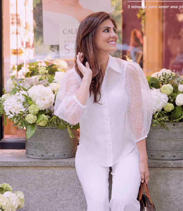 Look of @buscandoformaalasnubes from 19 Septiembre, 2019 | 21 Buttons