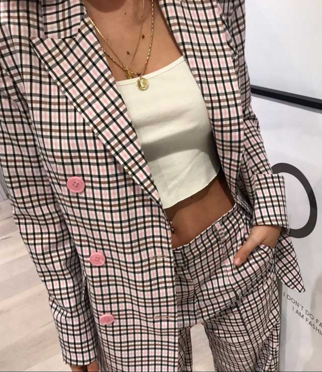 Look von @alicedetogni vom 4 März, 2019 | 21 Buttons