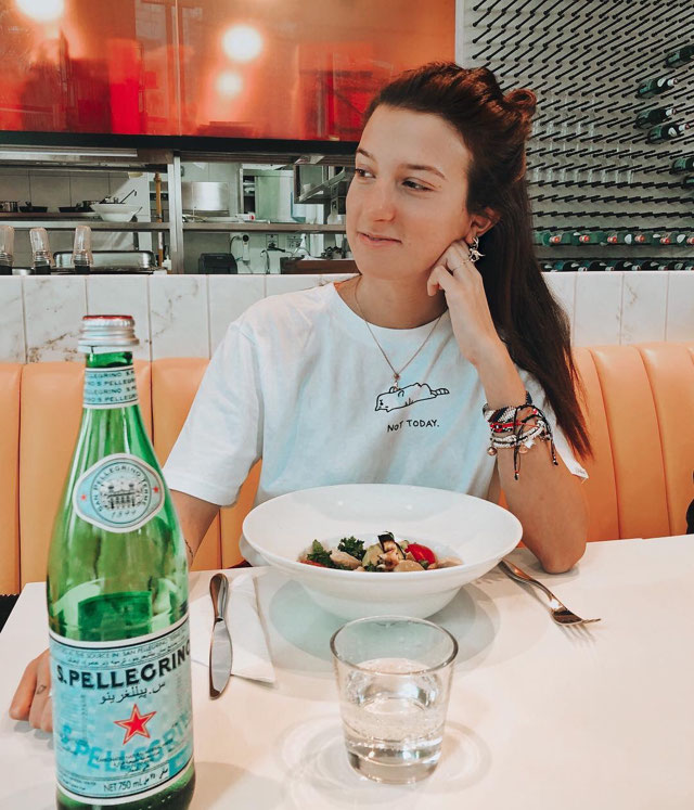 Look of @luciaperaldomatton from 10 Enero, 2019 | 21 Buttons