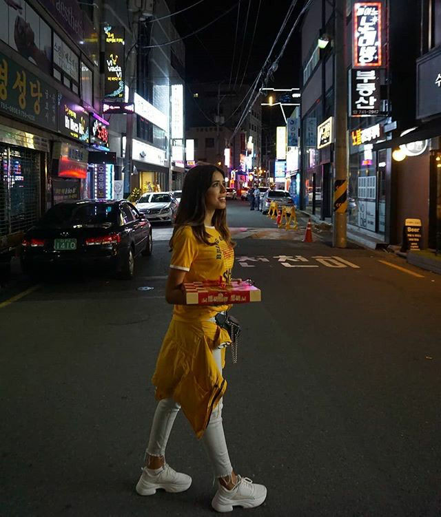 Look of @maricuxi from 26 September, 2018 | 21 Buttons